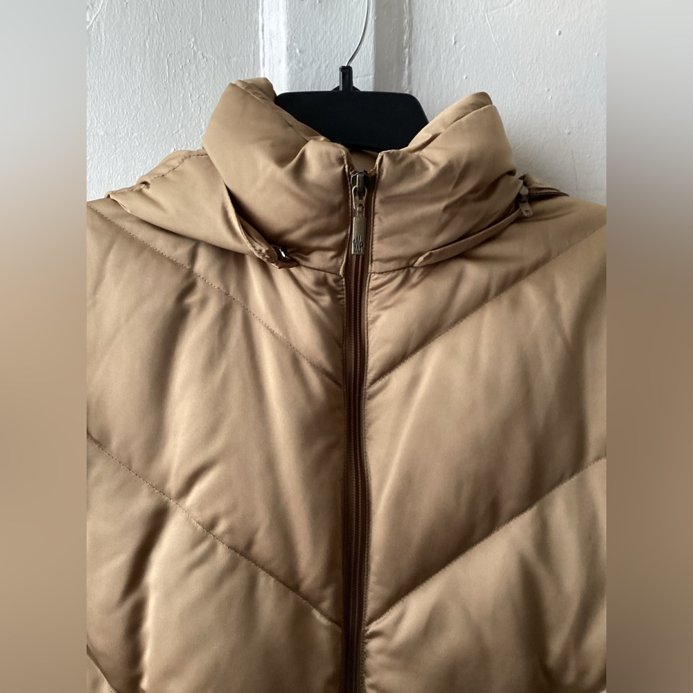 Vintage Moncler Ladies Puffer Coat - Picture 4 of 13